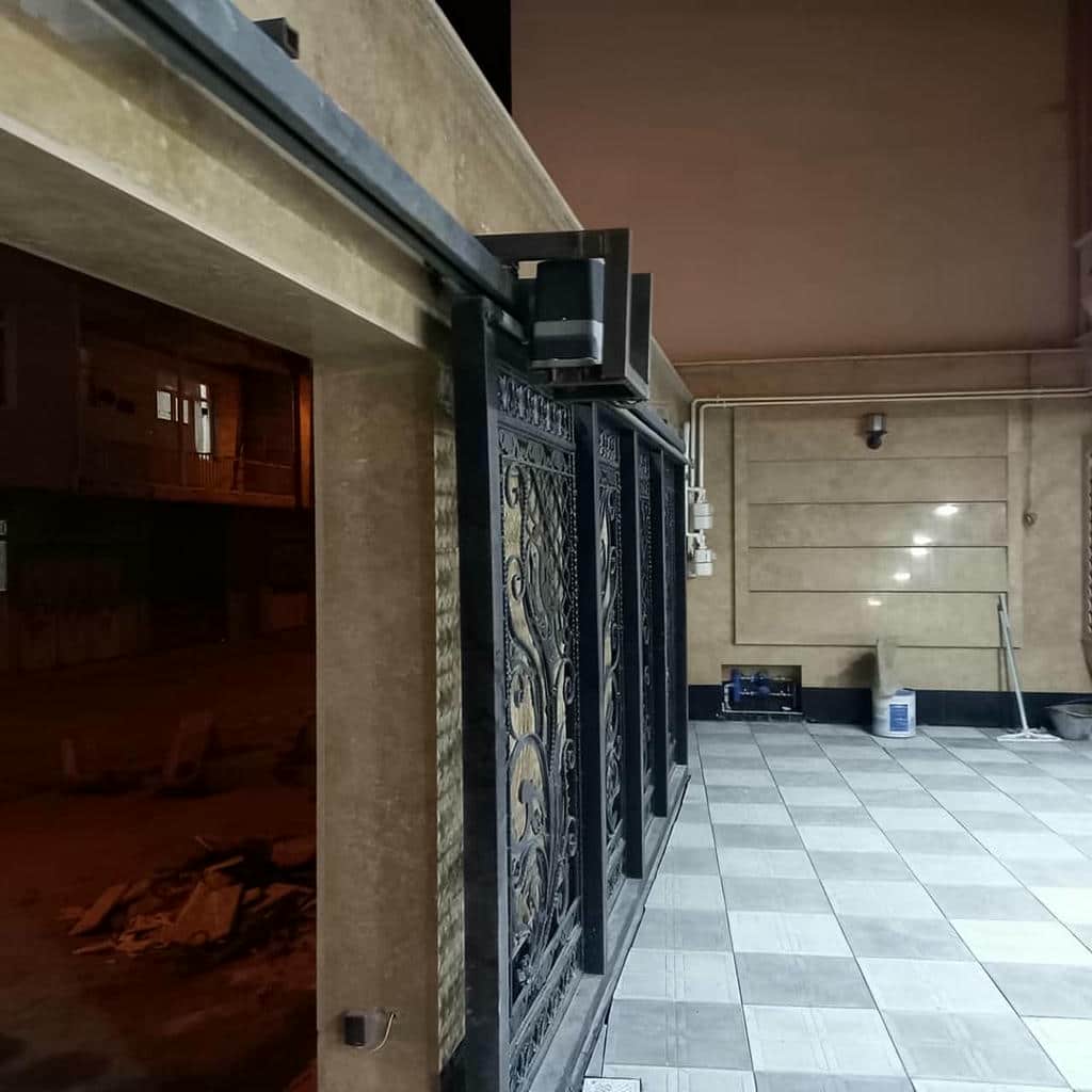 جک درب پارکینگ ساری با موتور مقاوم