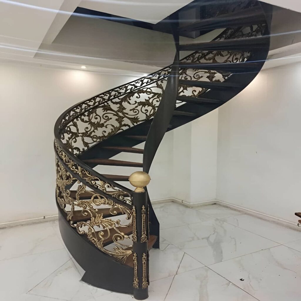 حفاظ بالکن کلاسیک ساختمان