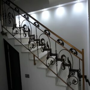 نرده فرفورژه بالکن فلزی ساری با طرح کلاسیک