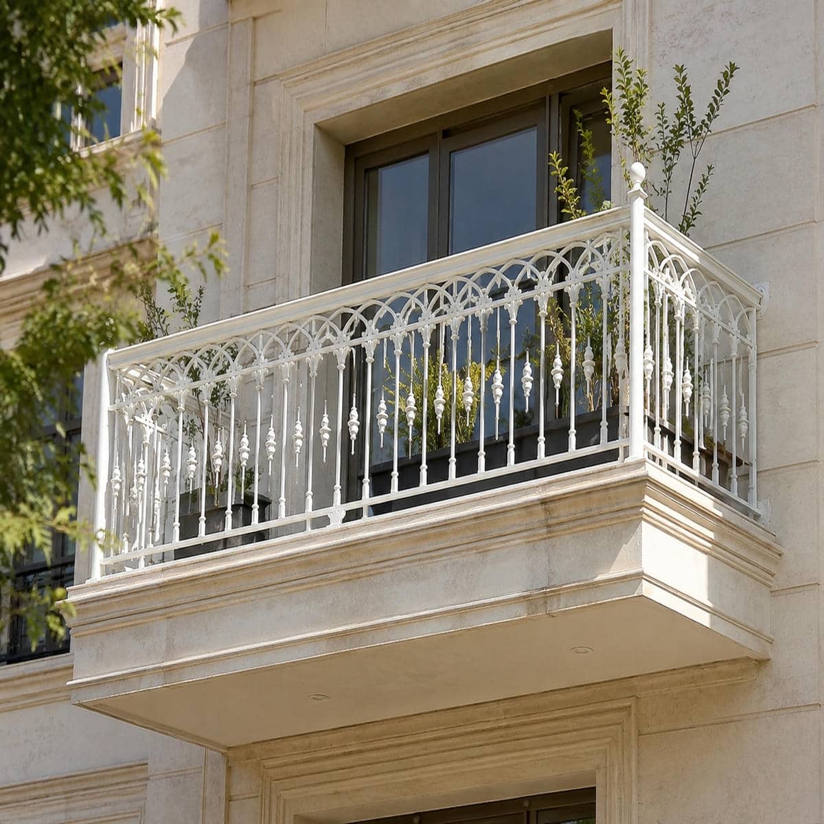 نرده مدرن بالکن ساری با طراحی خطی مدرن